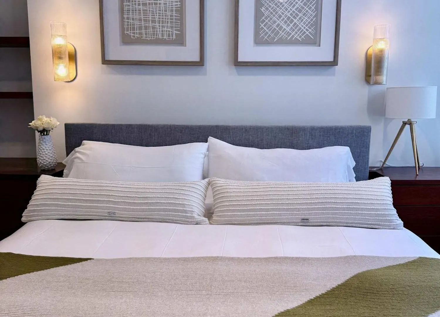 Private Beautiful Townhome W Zen Garden New York Holiday home