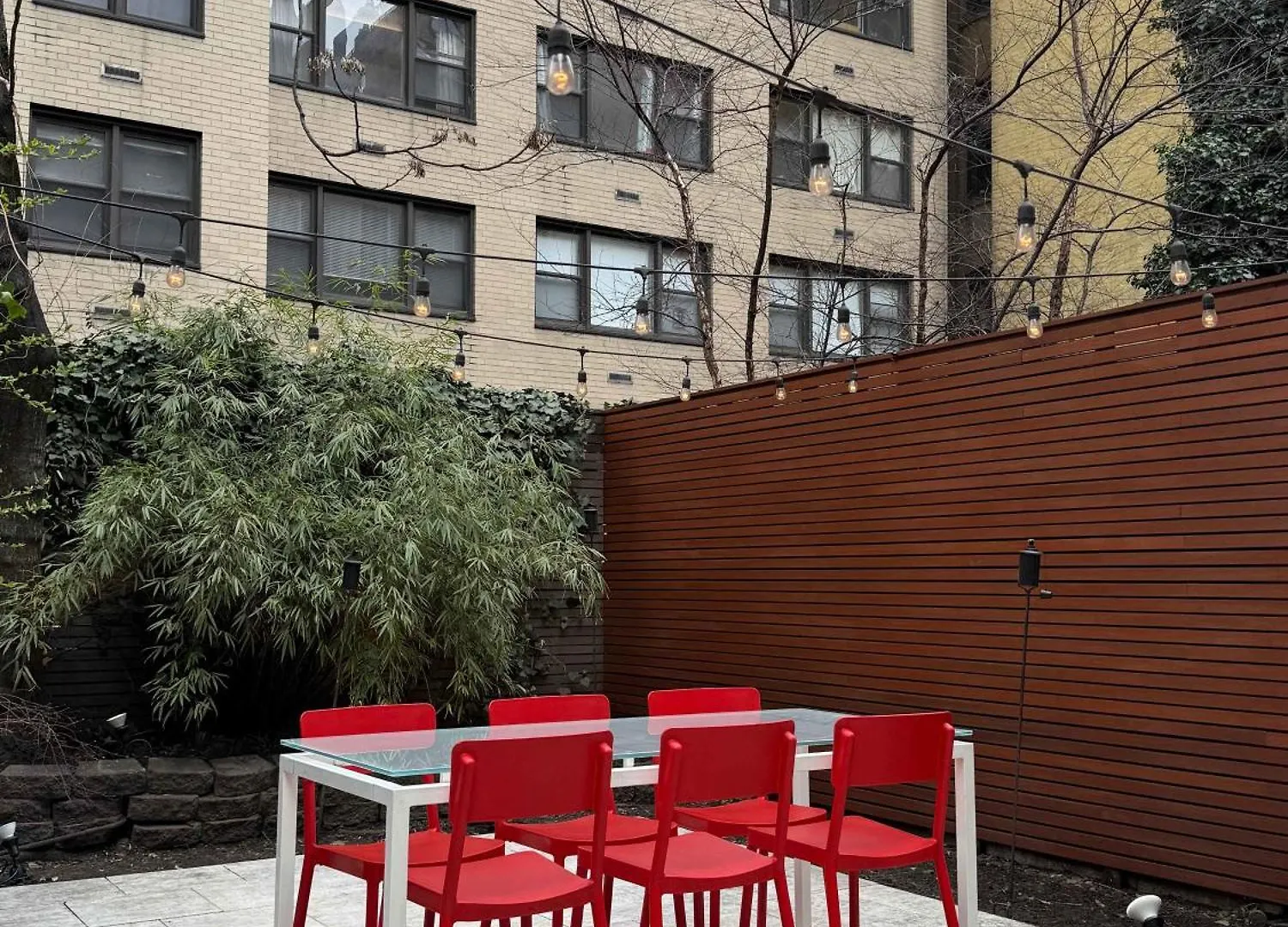 Private Beautiful Townhome W Zen Garden New York Holiday home