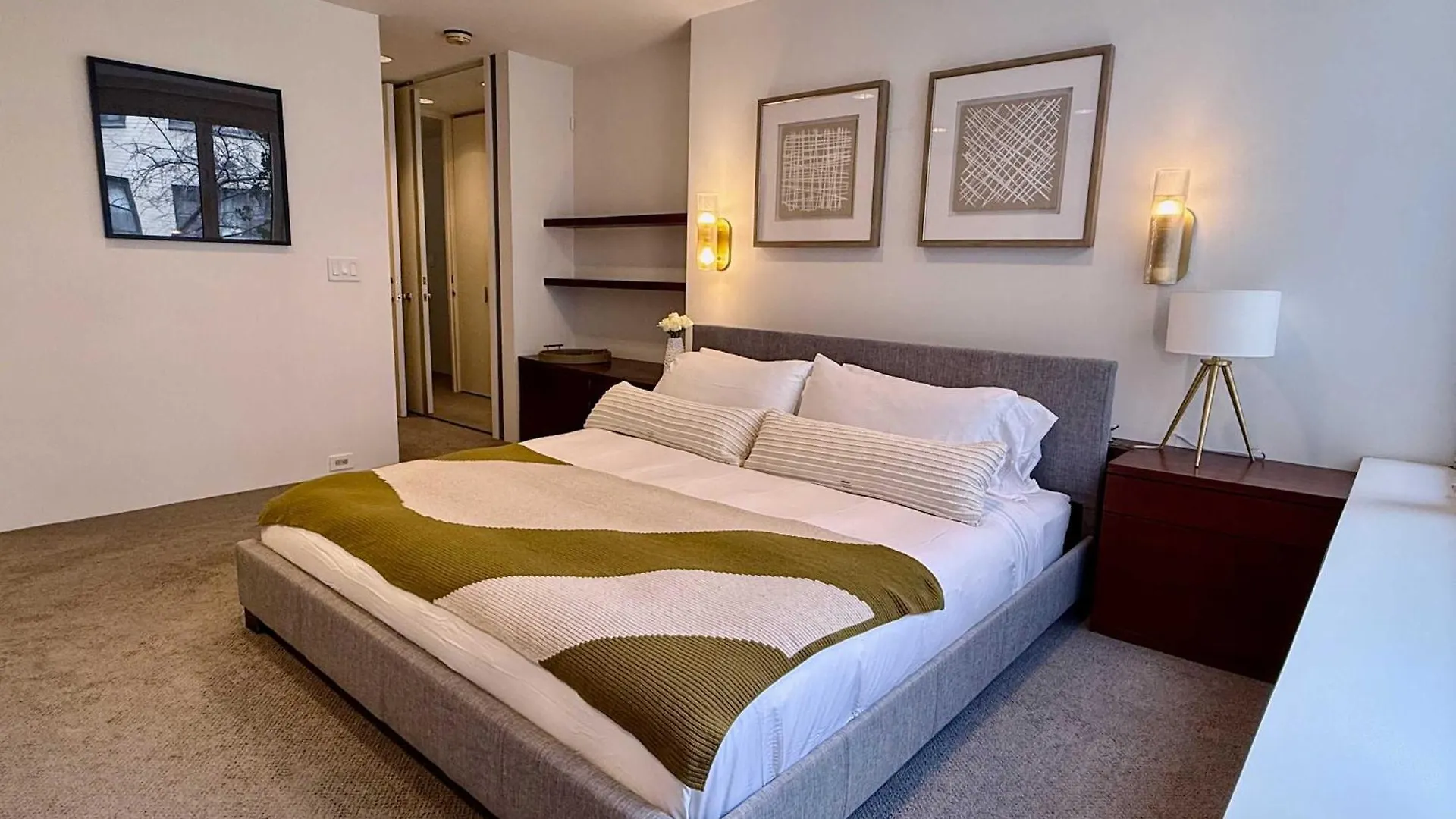 Private Beautiful Townhome W Zen Garden New York 0*,