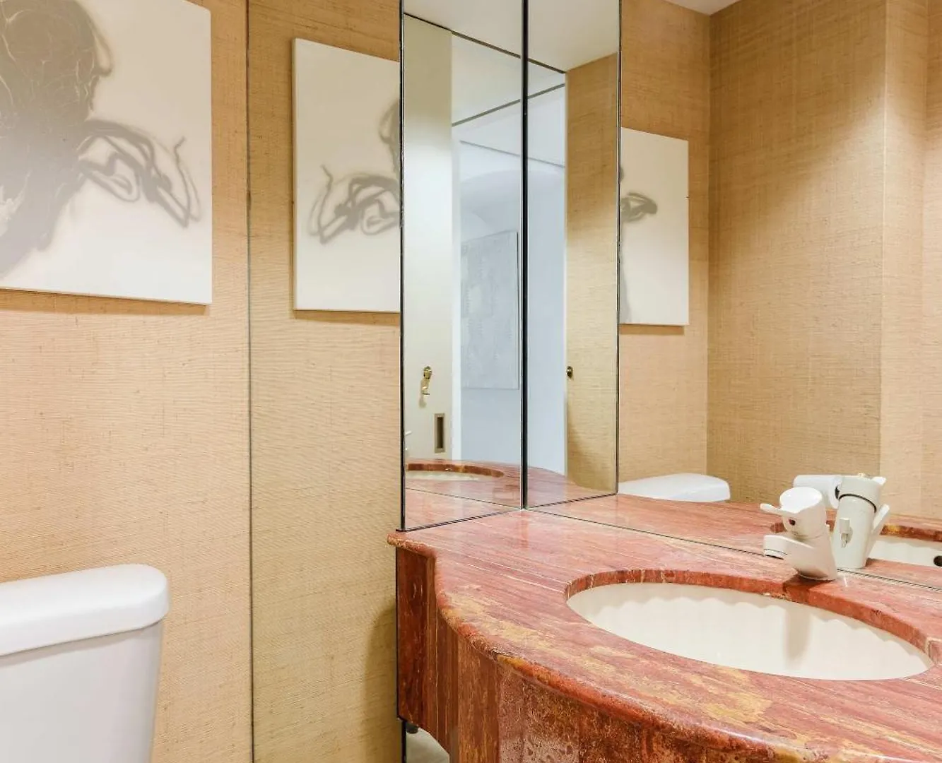 Private Beautiful Townhome W Zen Garden New York
