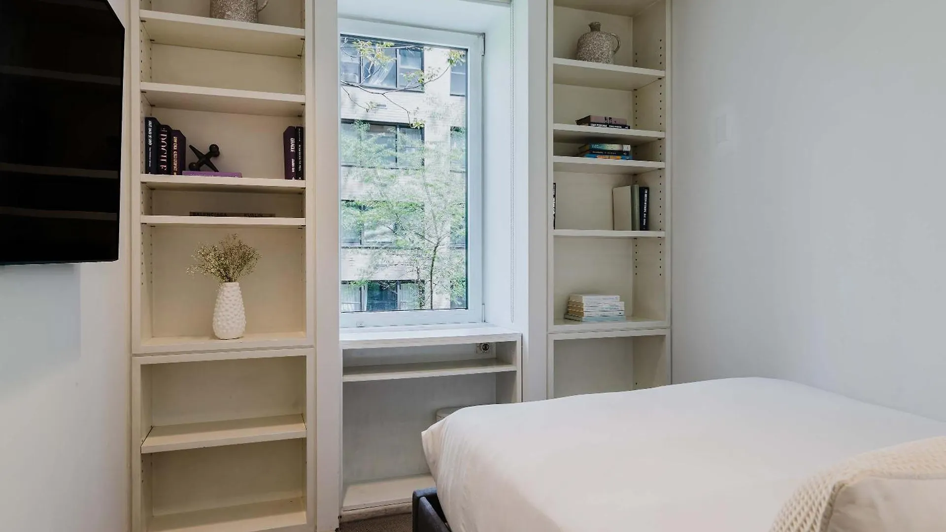 Private Beautiful Townhome W Zen Garden New York 0*,