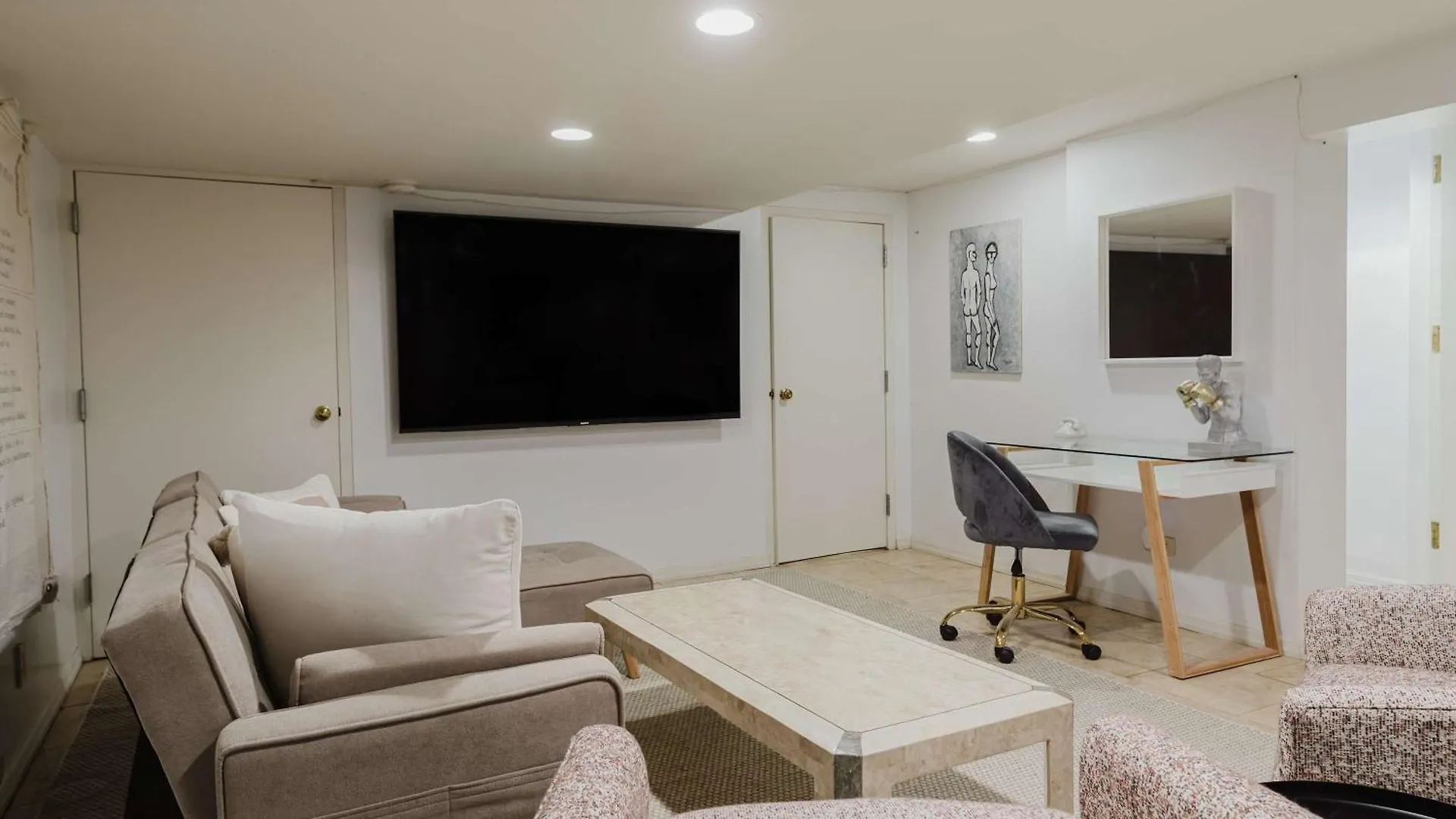 Private Beautiful Townhome W Zen Garden New York