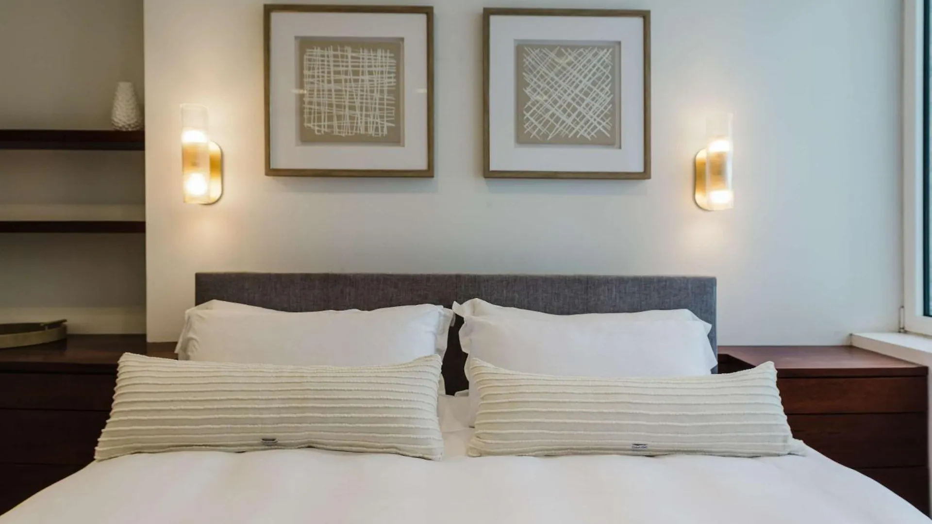 Private Beautiful Townhome W Zen Garden New York USA