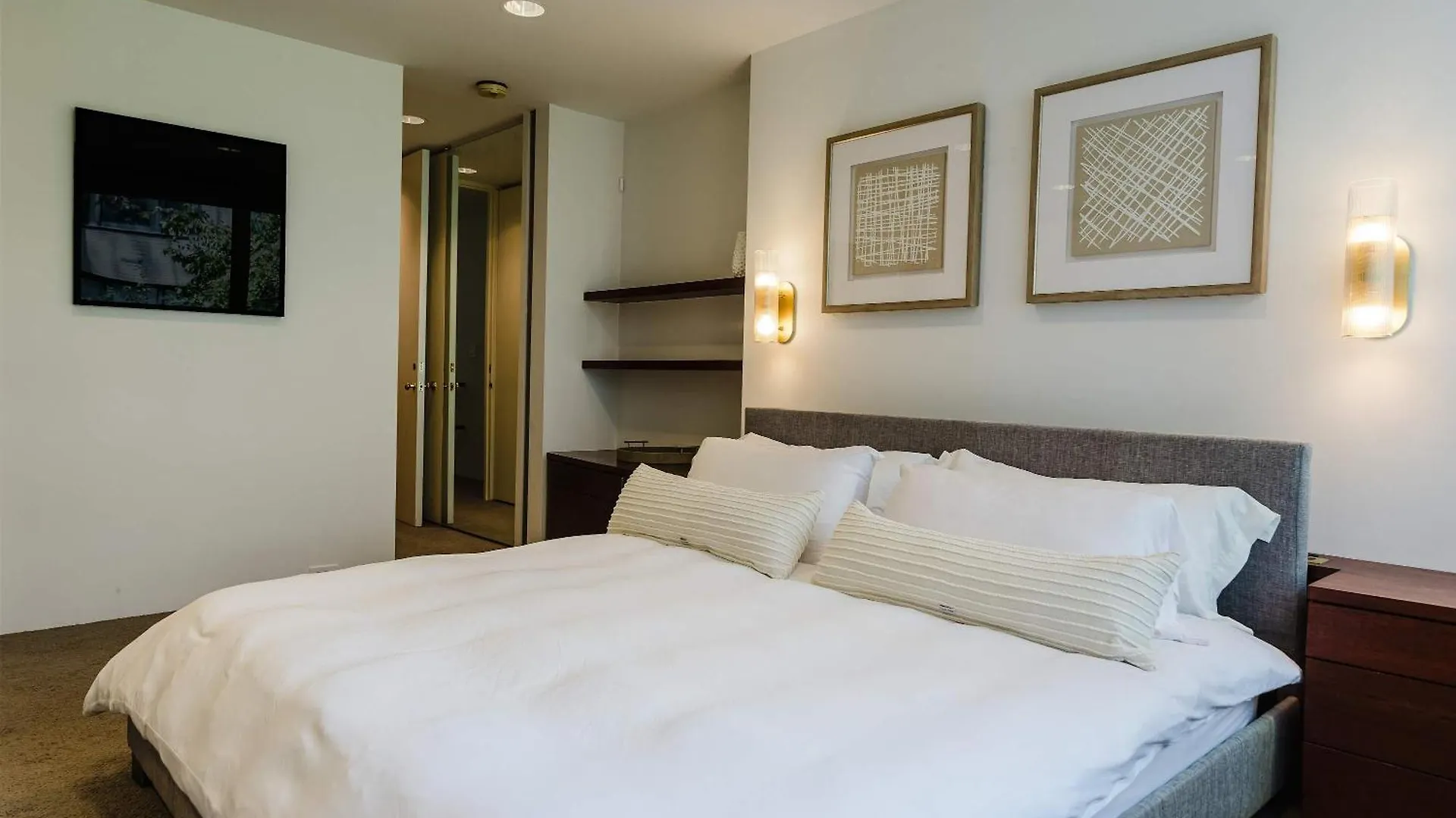 Private Beautiful Townhome W Zen Garden Nueva York Сasa de vacaciones